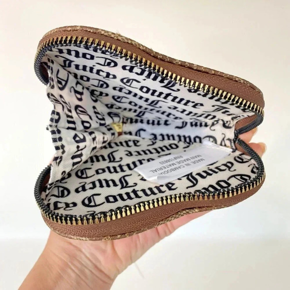 Juicy Couture Gothic Logo Print Brown Beige Heart Wristlet Bag NWT - Picture 7 of 7